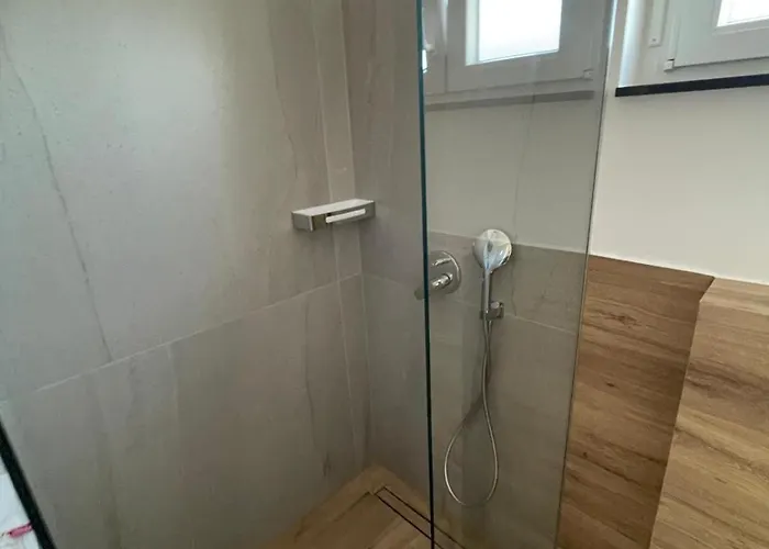 Aquavista 2 דירה נין