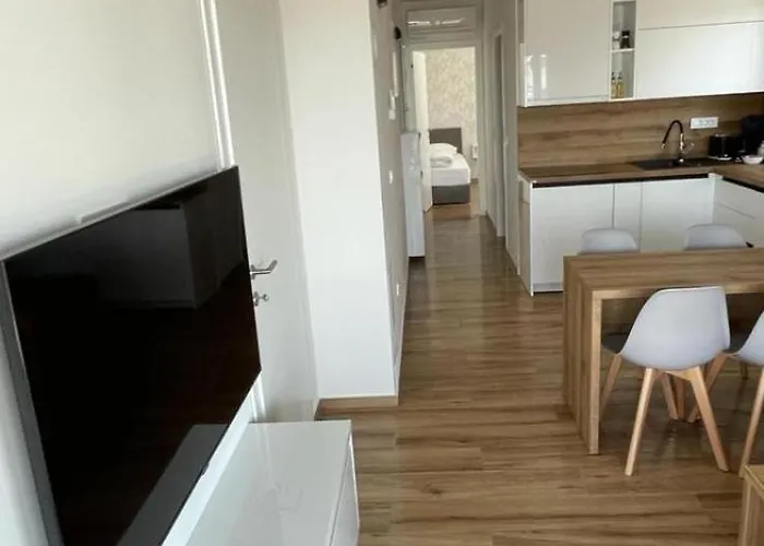 Apartman Aquavista 2 Nin